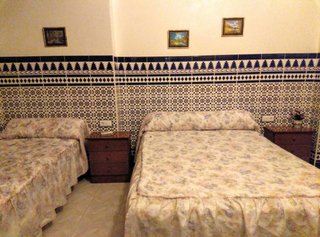 Pension Larra Mairena De Alcor Luaran gambar